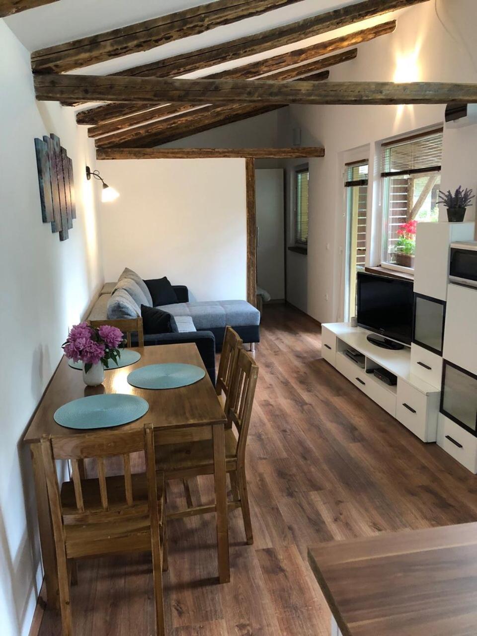 Tulipan Apartman Eger Luaran gambar